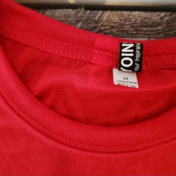 T-Shirt - Picture 6 of 7